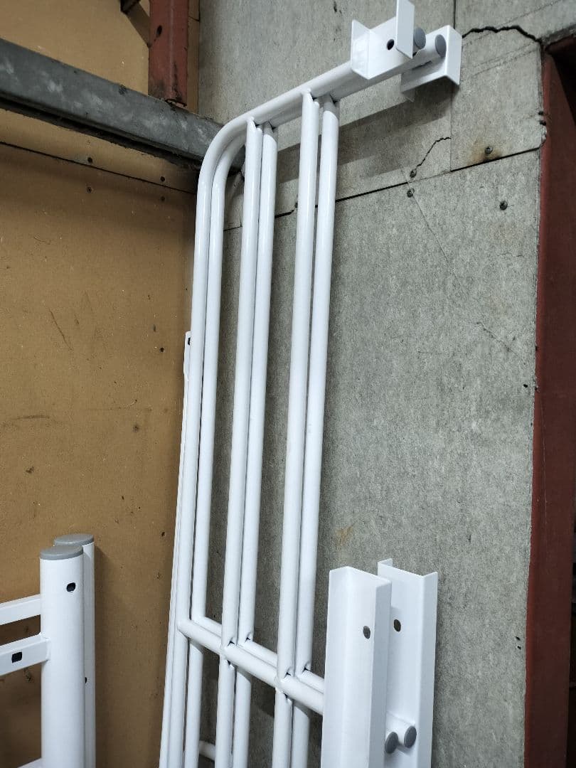 千葉市花見川区引取限定】ROSTEM 階段付きパイプロフトベッド ホワイト