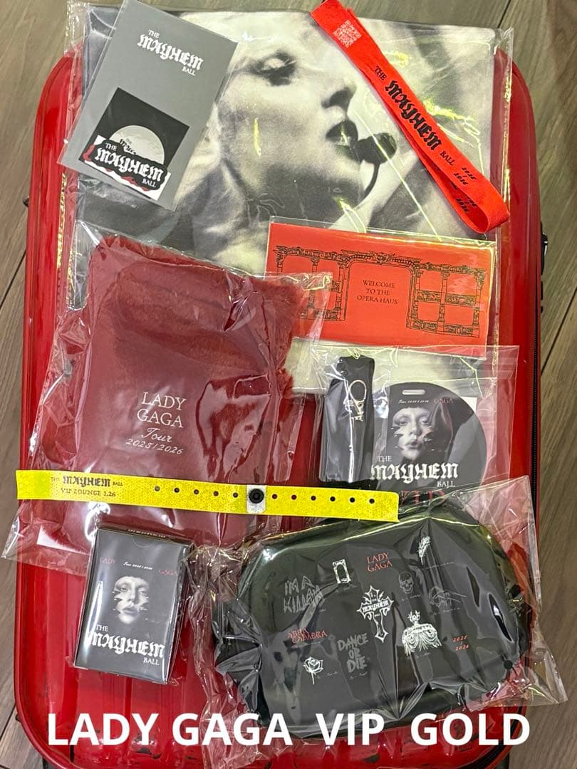Lady Gaga MAYHEM VIP GOLD MERCHセット - メルカリ