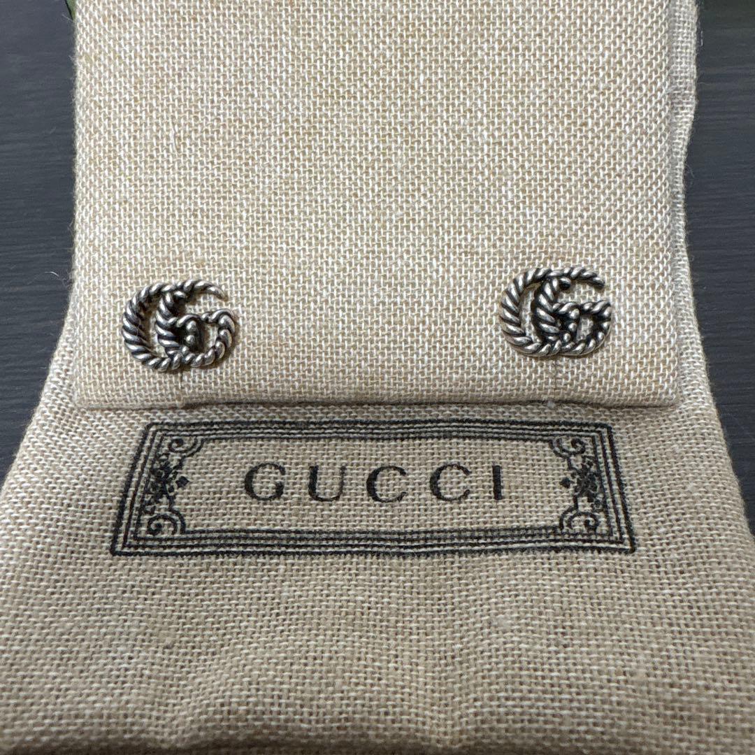 【極美品】グッチ　マーモントGG ツイストピアス両耳　アラベスク　925 GUCCI（グッチ） ピアス GG MARMONT マーモント 770758 J8400