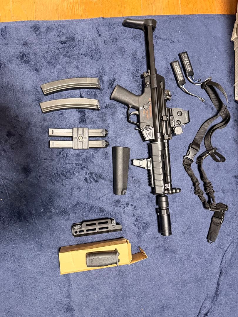 東京マルイ　MP5 次世代電動ガン 付属品多数 MP5A5 東京マルイ 次世代電動ガン エアガン レビュー