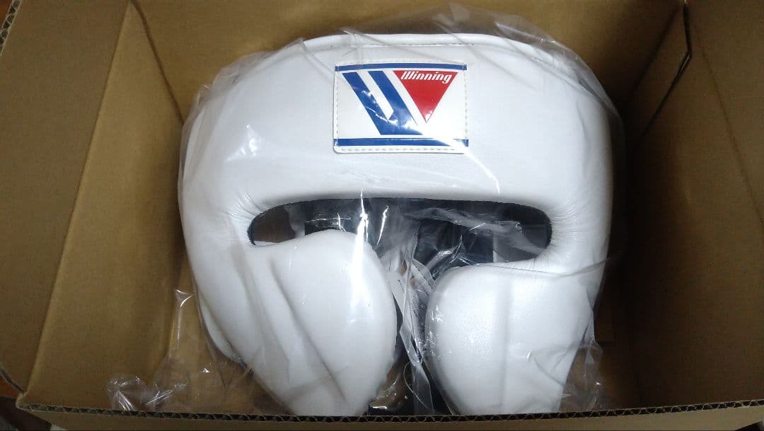 Winning FG-2900 ヘッドギア Mサイズ 　ホワイト Winning ボクシング ヘッドギア フェイスガードタイプ ウィニング