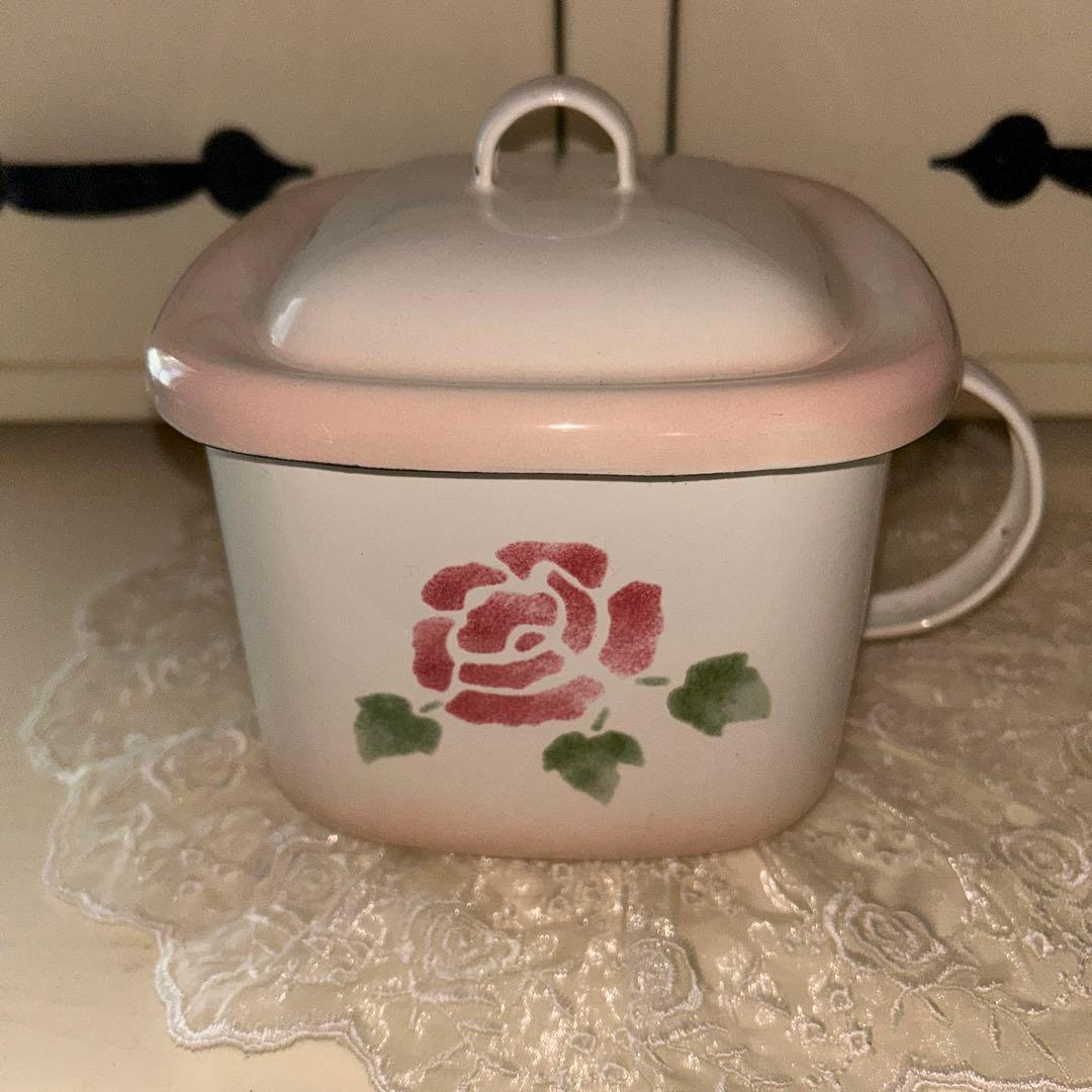 マニーローズ　ホーローみそポット Amazon｜イマン ダイアナローズ ホーロー 味噌 ポット マニーローズ