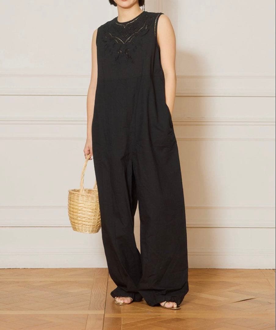 【新品】IENA LA BOUCLEカットワークレースオールインワン ブラック IENA LA BOUCLE カットワークレースオールインワン（つなぎ
