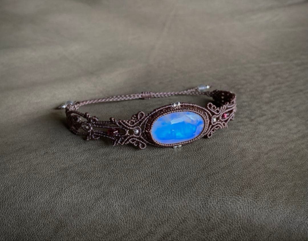 レインボームーンストーン　マクラメブレスレット レインボームーンストーンマクラメブレスレット レザーブレスレット