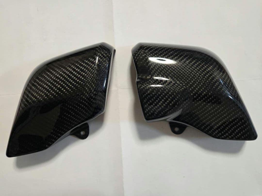 マジカルレーシング　CB400SF NC42 F-Iカーボンファイバーカウル Magical Racing（マジカルレーシング） サイドカバー 素材：綾織