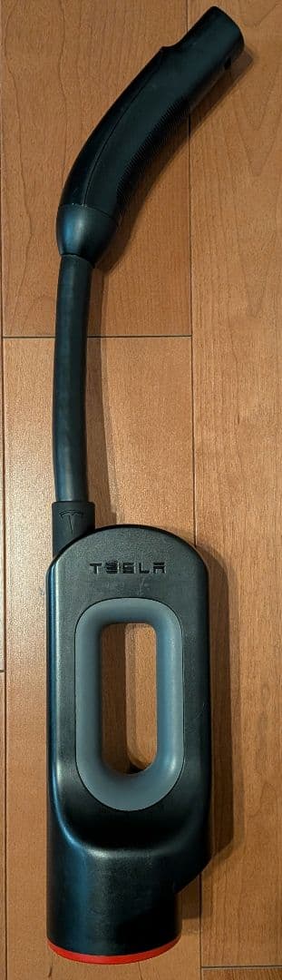 Tesla テスラ Chademo チャデモアダプター　ケース付き テスラ チャデモアダプター 韓国製 純正 Tesla CHAdeMO 充電器 - メルカリ