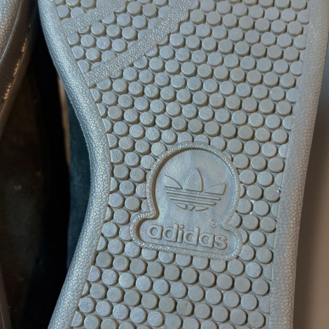 ティファニーブルーの名品】アディダス スタンスミス ブラック