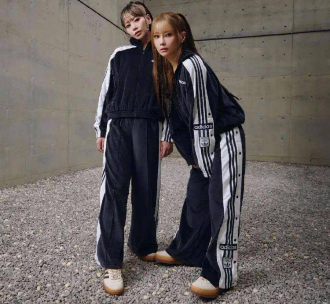 adidas original 重盛さと美 ベロアセットアップ上下セット S M - メルカリ