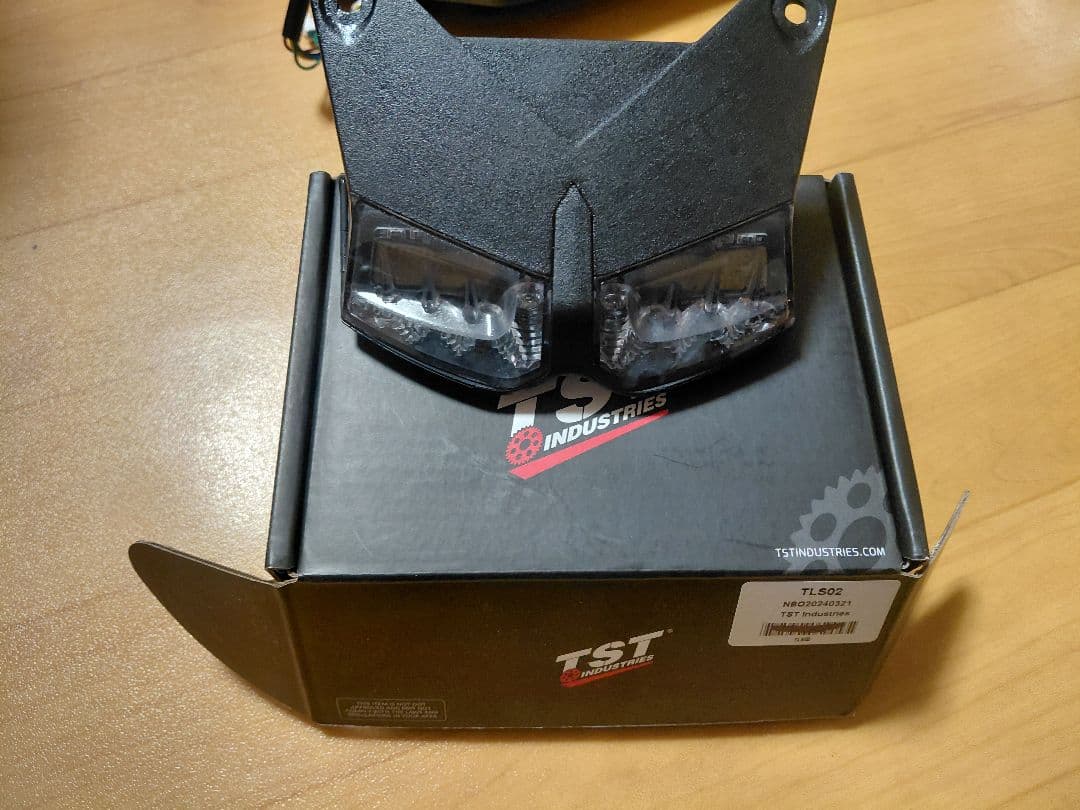 T*s様 TST GSX8R 8S用ブレーキランプ TST LED Integrated Tail Light | Suzuki GSX-8S / GSX-8R