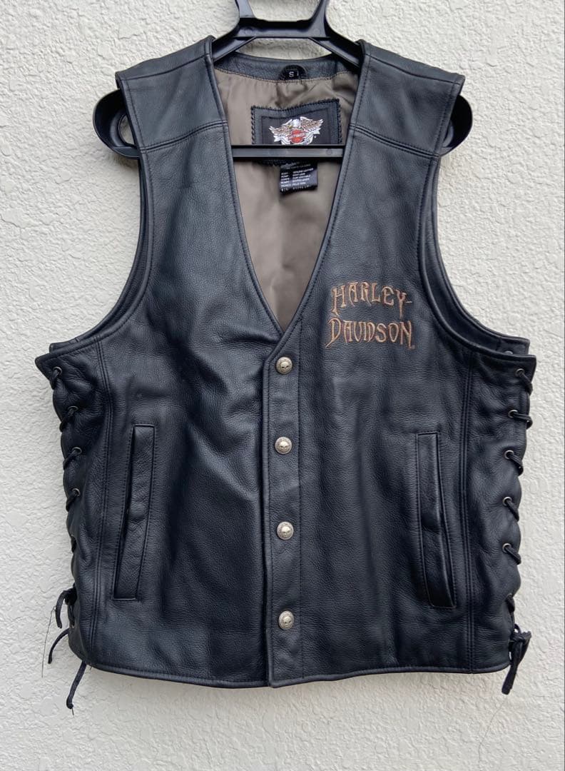 Harley-Davidson 本革 レザーベスト Sサイズ 中古・古着通販】HARLEY-DAVIDSON (ハーレーダビッドソン) レザー