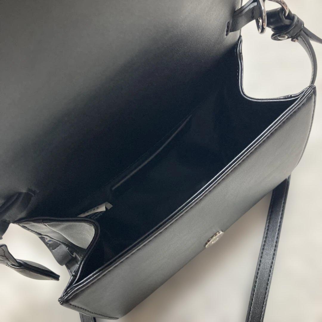 ほぼ未使用！入手困難 ディーゼル ショルダーバッグ ハート レザー