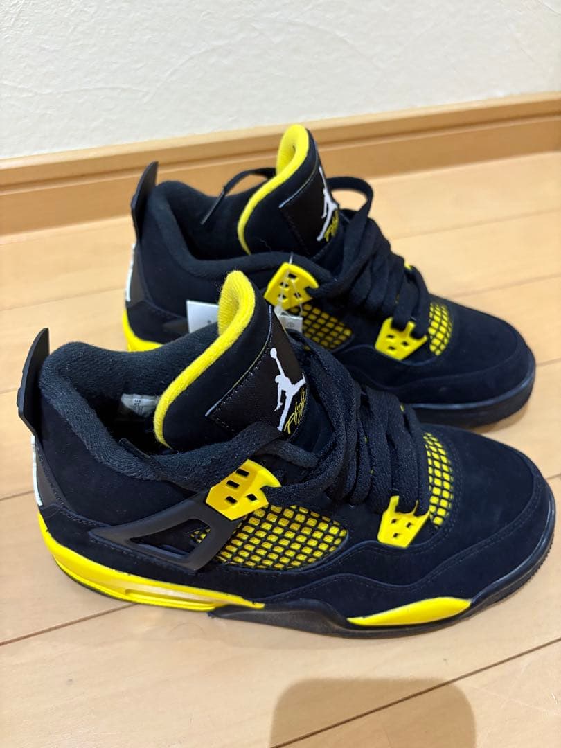 ＲainyAir Jordan 4 Retro \"Thunder２３センチ AIR JORDAN 4 RETRO“ THUNDER ”｜JORDAN BRAND｜BILLY'S ENT 公式通販
