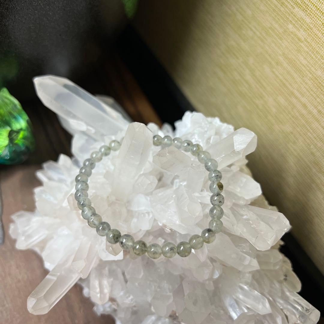 本翡翠、天然ミネラル、魔除け黒混色氷種ブレスレット