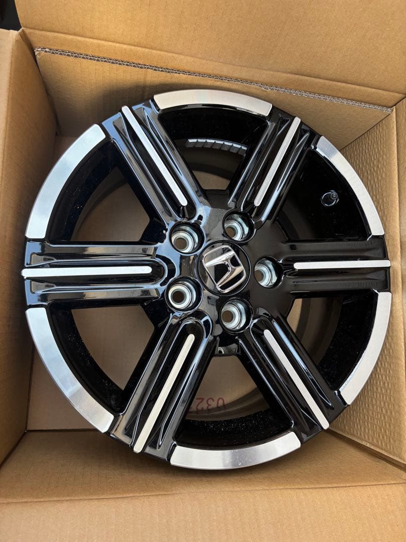 新車外し　ホンダ ヴェゼル 純正 16in 7.0J×16 +50 ホイールのみ