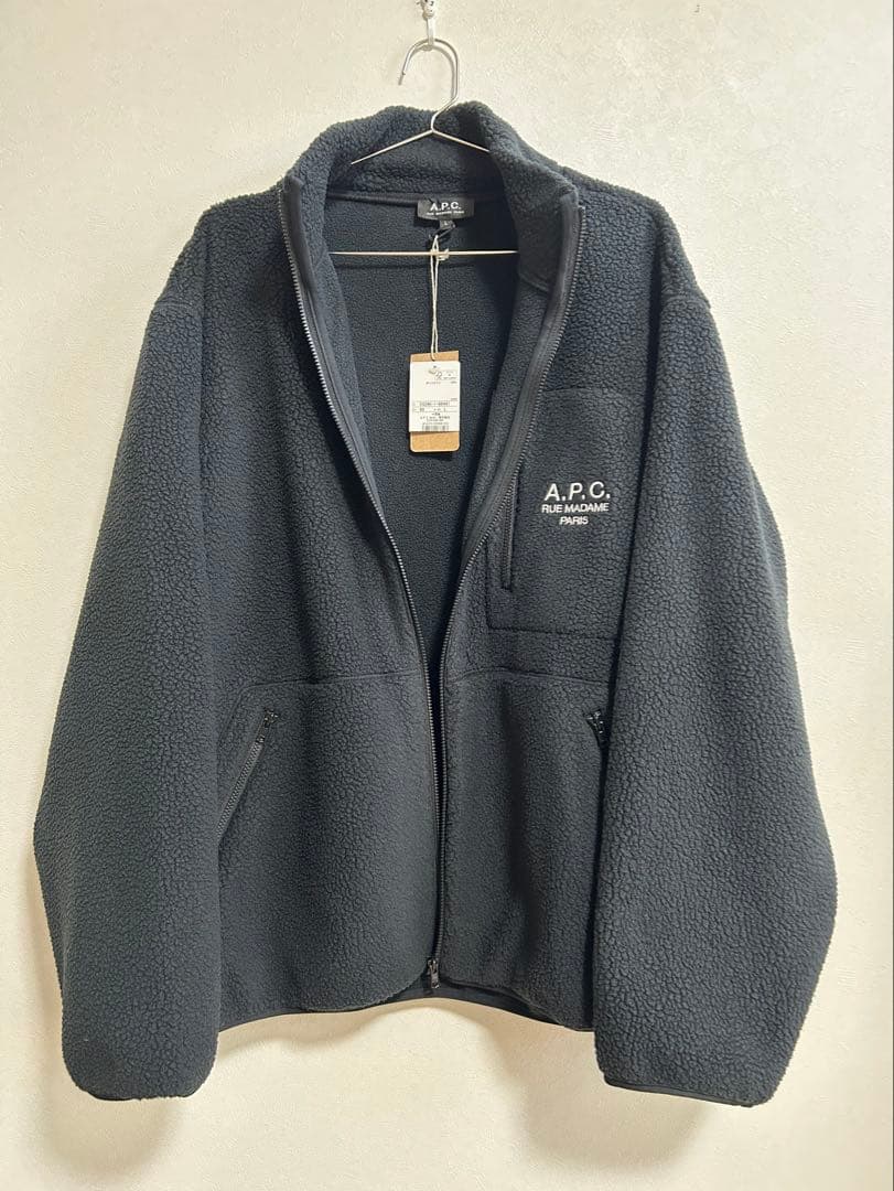 A.P.C.のフリースのハイカラーブルゾン - メルカリ