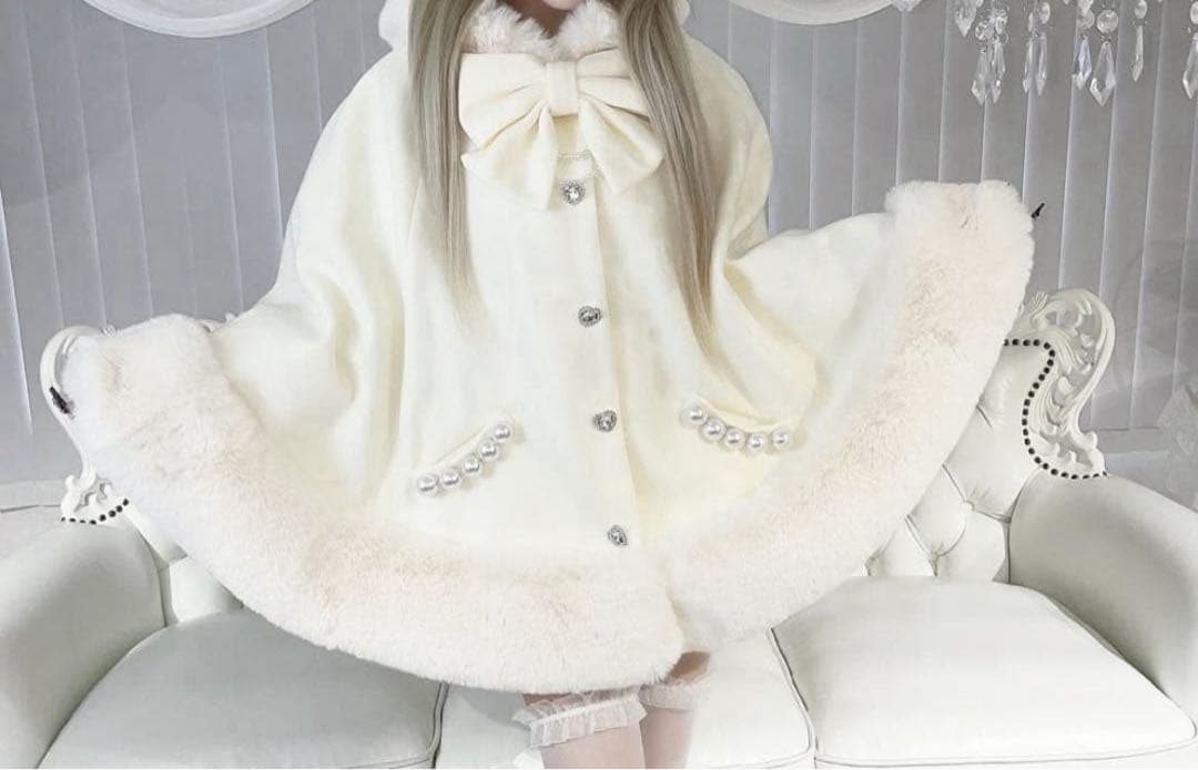 MARS リボン付きボリュームファーフードケープコード ポンチョ 白