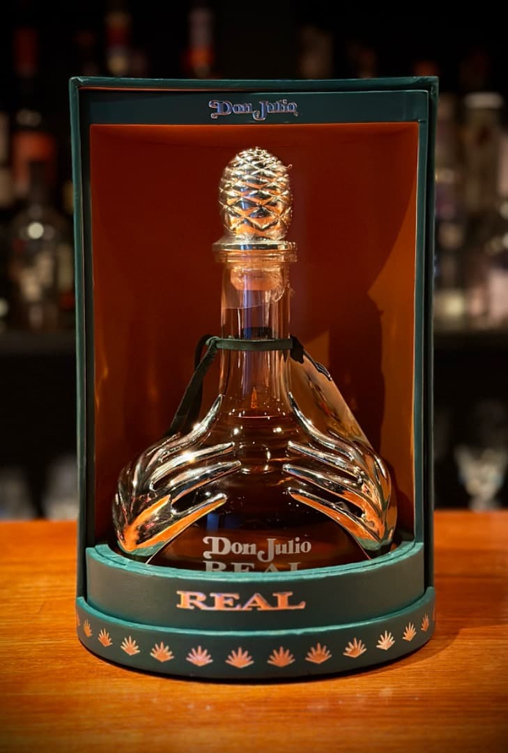 Don Julio/REAL/ドン・フリオ/レアル/高級テキーラ/絶版/入手困難 Amazon.co.jp: ドン・フリオ レアル [ テキーラ 750ml ] : 食品・飲料