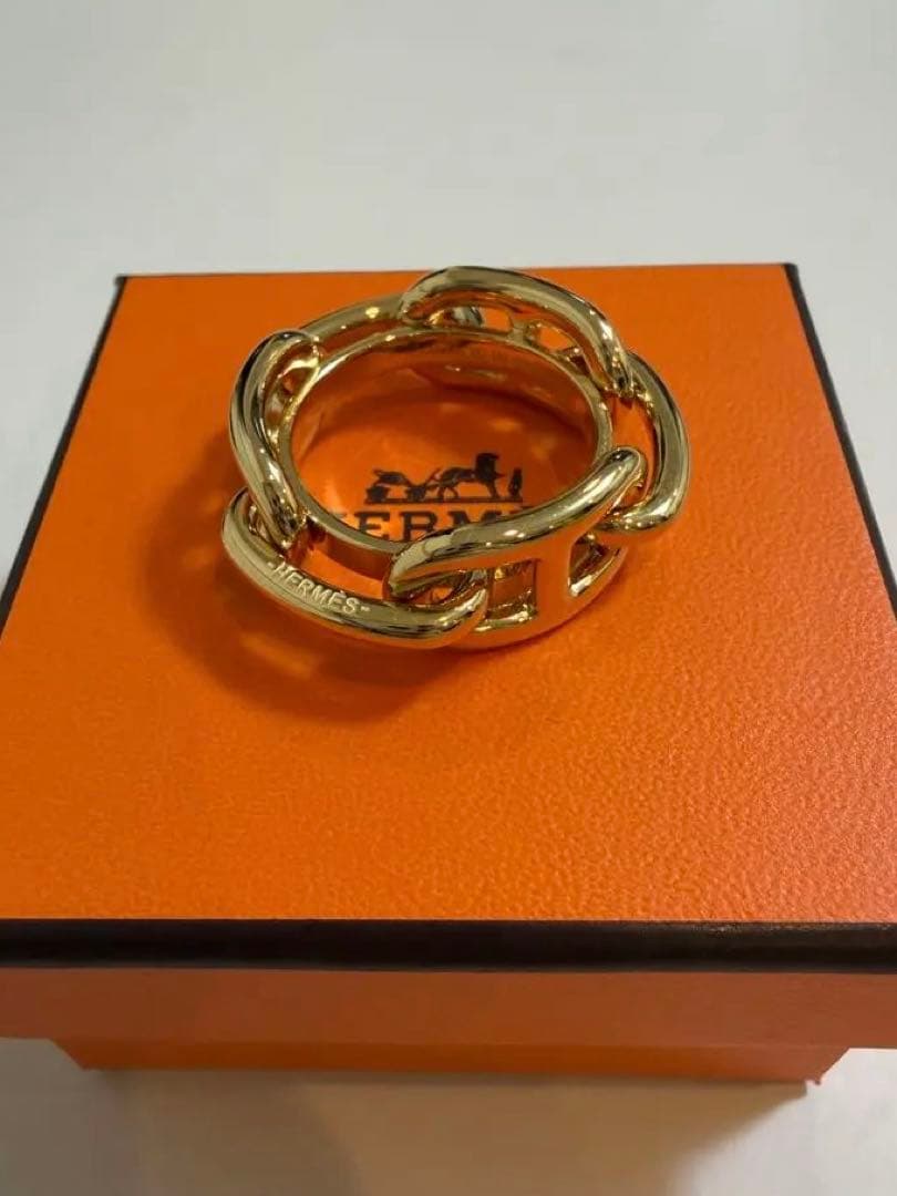 【美品】 HERMES スカーフリング90 ゴールド シェーヌダンクル スカーフリング 90 《シェーヌ・ダンクル・トレッセ》 - イエロー