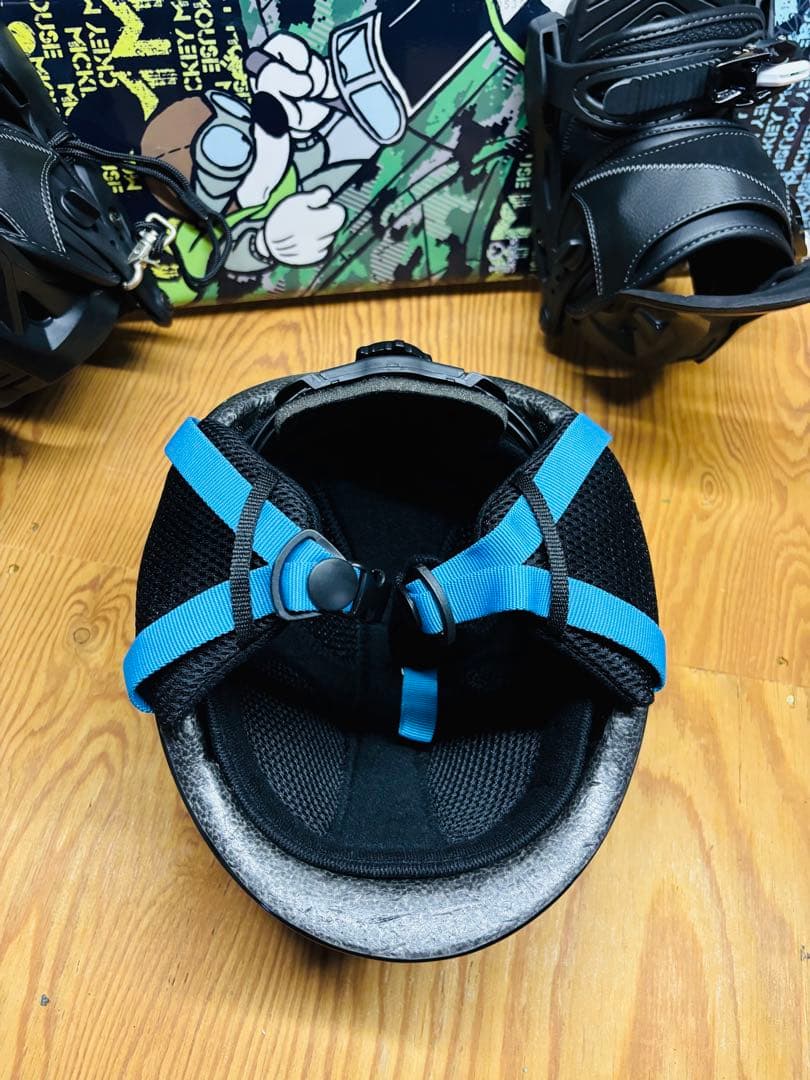 ミッキーマウス 👙 スノーボードセット ヘルメット付
