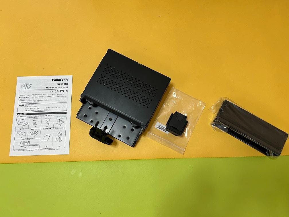 パナソニック ゴリラ用1DIN取付キット CA-PT71D 中古品 - メルカリ
