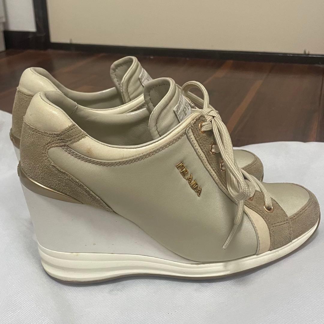 PRADA ベージュ ヒールスニーカー 23.5cm
