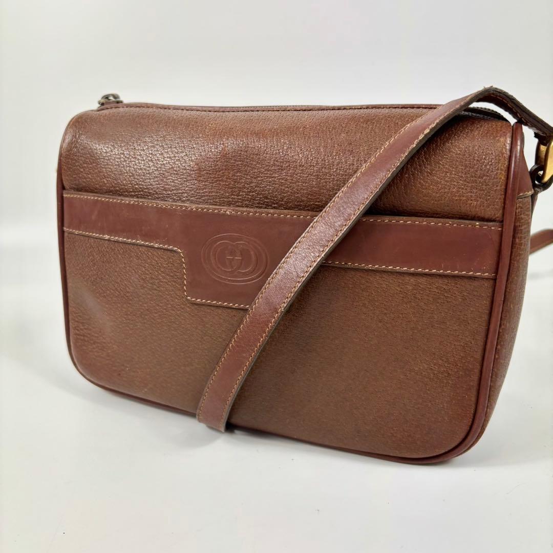 GUCCI グッチ インターロッキング　ショルダーバッグ オールレザー シボ革 GUCCI グッチ インターロッキング G 斜めがけ ショルダーバッグ レザー