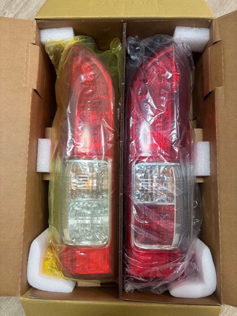 ハイエース８型テールランプ寒冷地仕様 ハイエース テールランプ LED 200系 オープニング シーケンシャル