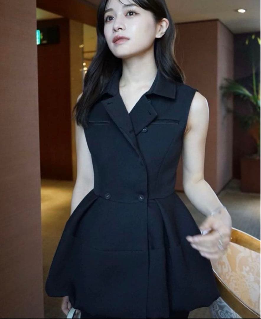 【新品タグ付き】LAUBEBLANC balloon peplum tops Balloon peplum Tops – L'AUBE BLANC