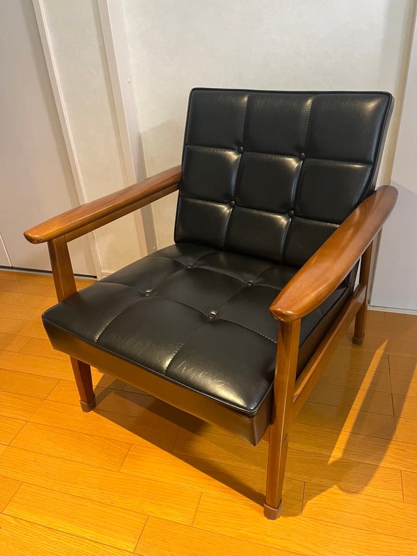 【引き取り】極美品　カリモク60 Kチェア　一人掛け　ブラック カリモク60 Kチェア ミニ・スタンダードブラック | D&DEPARTMENT