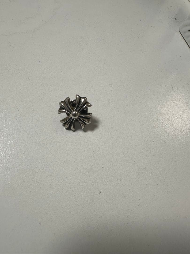 CHROME HEARTS クロムハーツ ピンバッジ シルバー 正規品 楽天市場】【CHROME HEARTS】クロムハーツ スモールCHクロス CH クロス