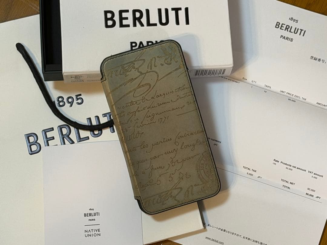 BERLUTIベルルッティカリグラフィスマホケースiPhone15PROMAX 楽天市場】【新古品】ベルルッティ Berluti カリグラフィ スクリット