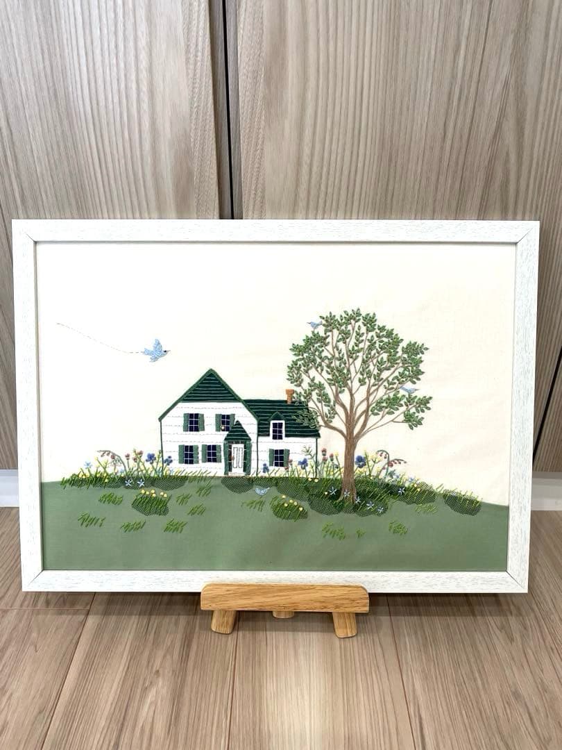 青木和子 刺繍 完成品 赤毛のアンの島 「グリーンゲイブルズ」 - メルカリ