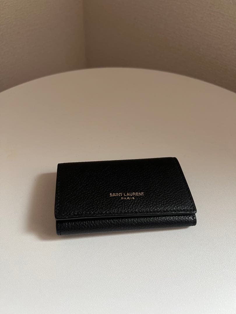【はなげふらいあ】SAINT LAURENT ブラック レザー キーケース △【SALE】□サンローラン国内発□ジップ付きレザーキーケース (Saint