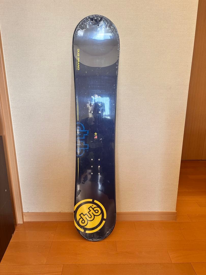 未使用 dub スノーボード (ボードのみ)黒/黄色120センチ位 dub（ダブ） （キッズ）ジュニア 子供 ボード板 スノーボード スノボ