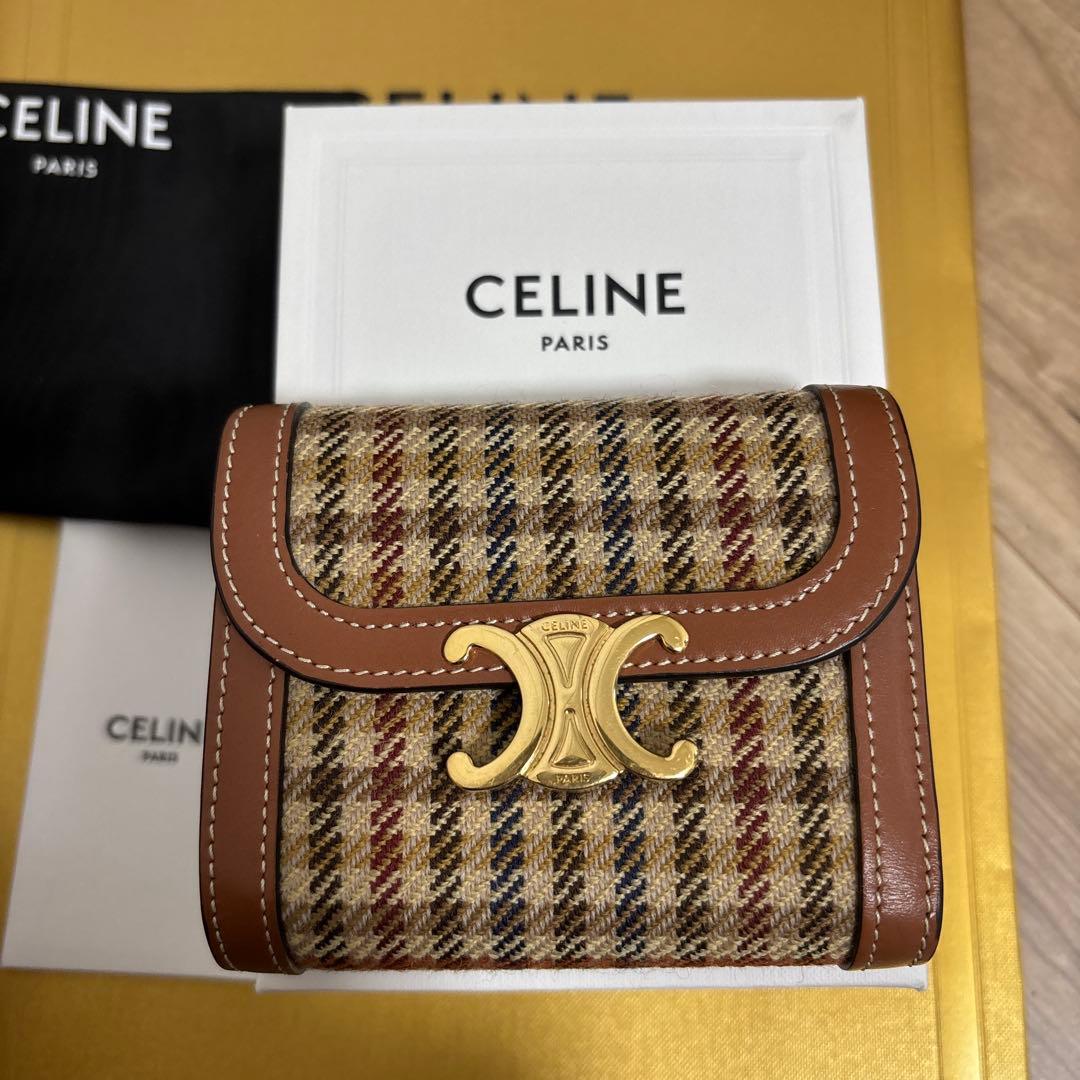 CELINE セリーヌ二つ折り財布 123294.jpg