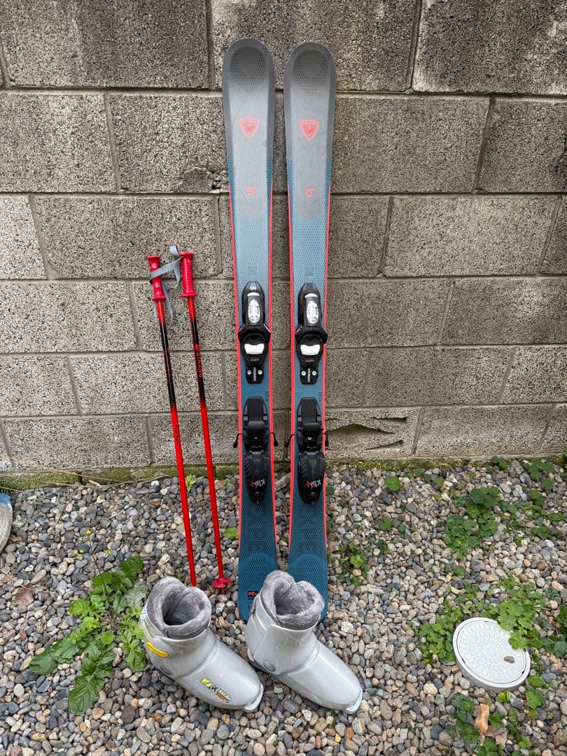 スキー4点セット　キッズ　板 128cm ブーツ 22cm ポール 85cm ROSSIGNOL（ロシニョール） スキー板 スキーセット 4点セット ジュニア