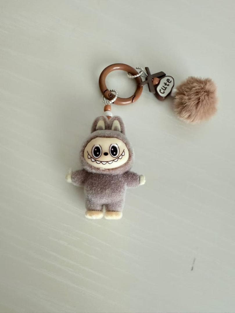 4個セット ラブブ Labubu キーホルダー ミニ ポンポンリボン付き
