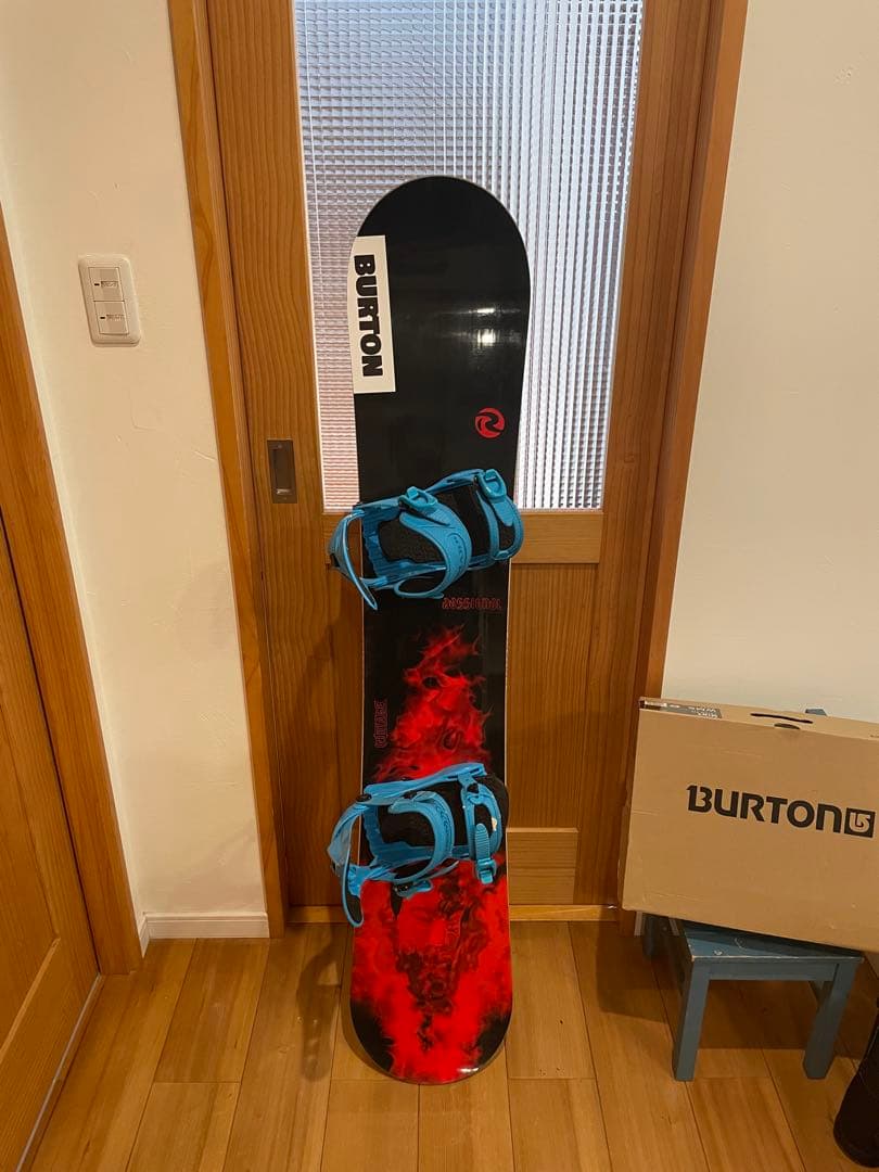 初心者オススメボード！！　ロシニョール 149cm/バインセット ROSSIGNOL（ロシニョール） スノーボード 3点セット メンズ 24-25