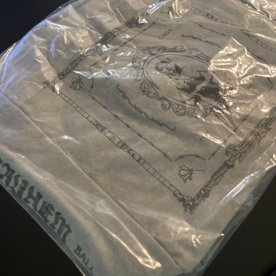 レディー・ガガ2026 VIP SILVER 限定グッズ＋トートバッグ - メルカリ