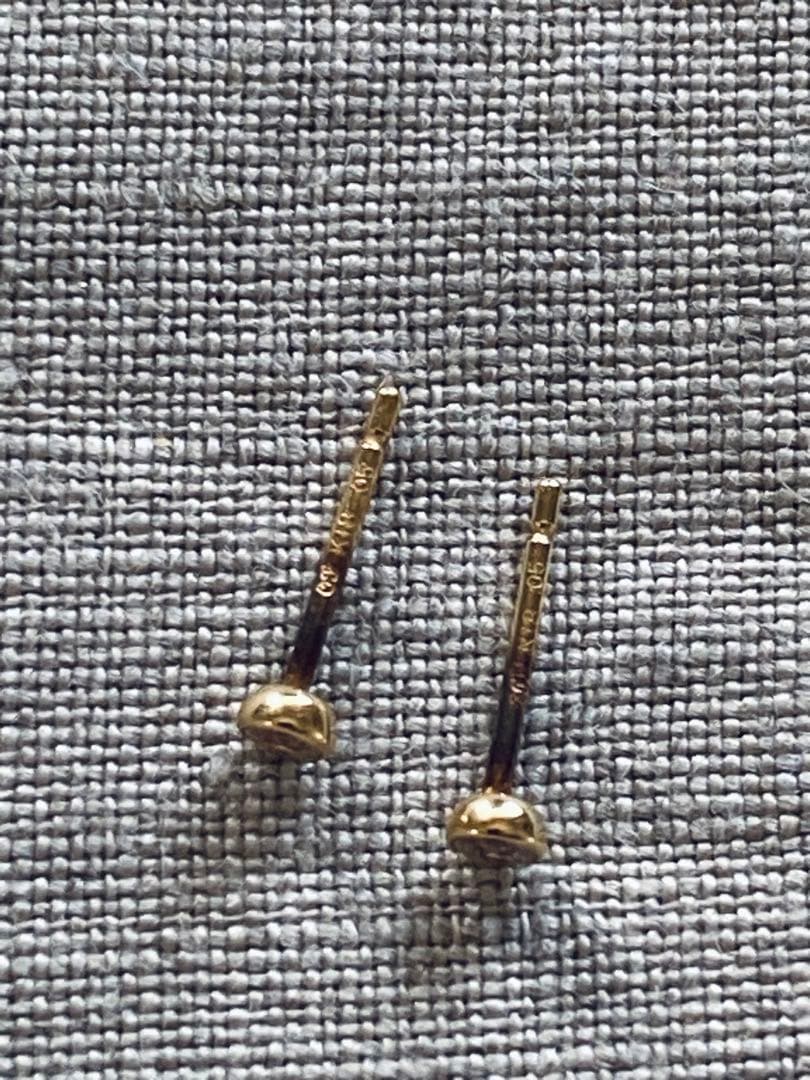 K18 オレフィーチェ マイクロヌード ピアス 0.1ct ダイヤモンドピアス