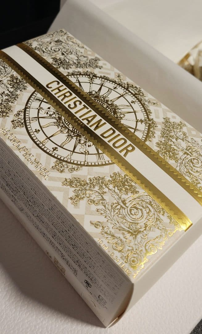 Dior　クリスマスコフレ2024 ディオール×クリスマスコフレ2024】発売日＆予約日は？｜毎年人気の