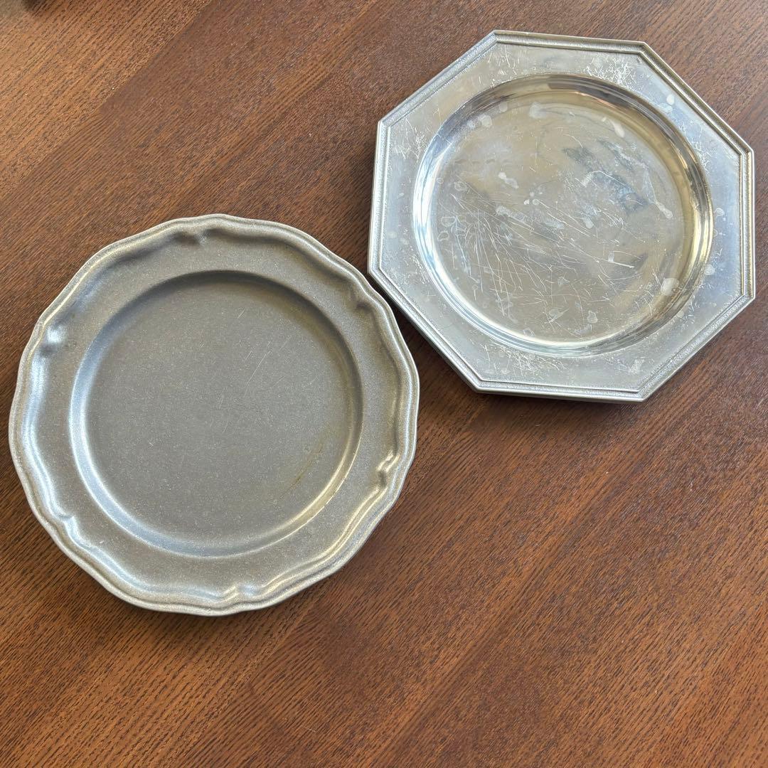 お値下！　ヴィンテージ　ピューター　花リム+八角形プレート　エタンオクタゴン２枚 お値下！ ヴィンテージ ピューター 花リム+八角形プレート エタン