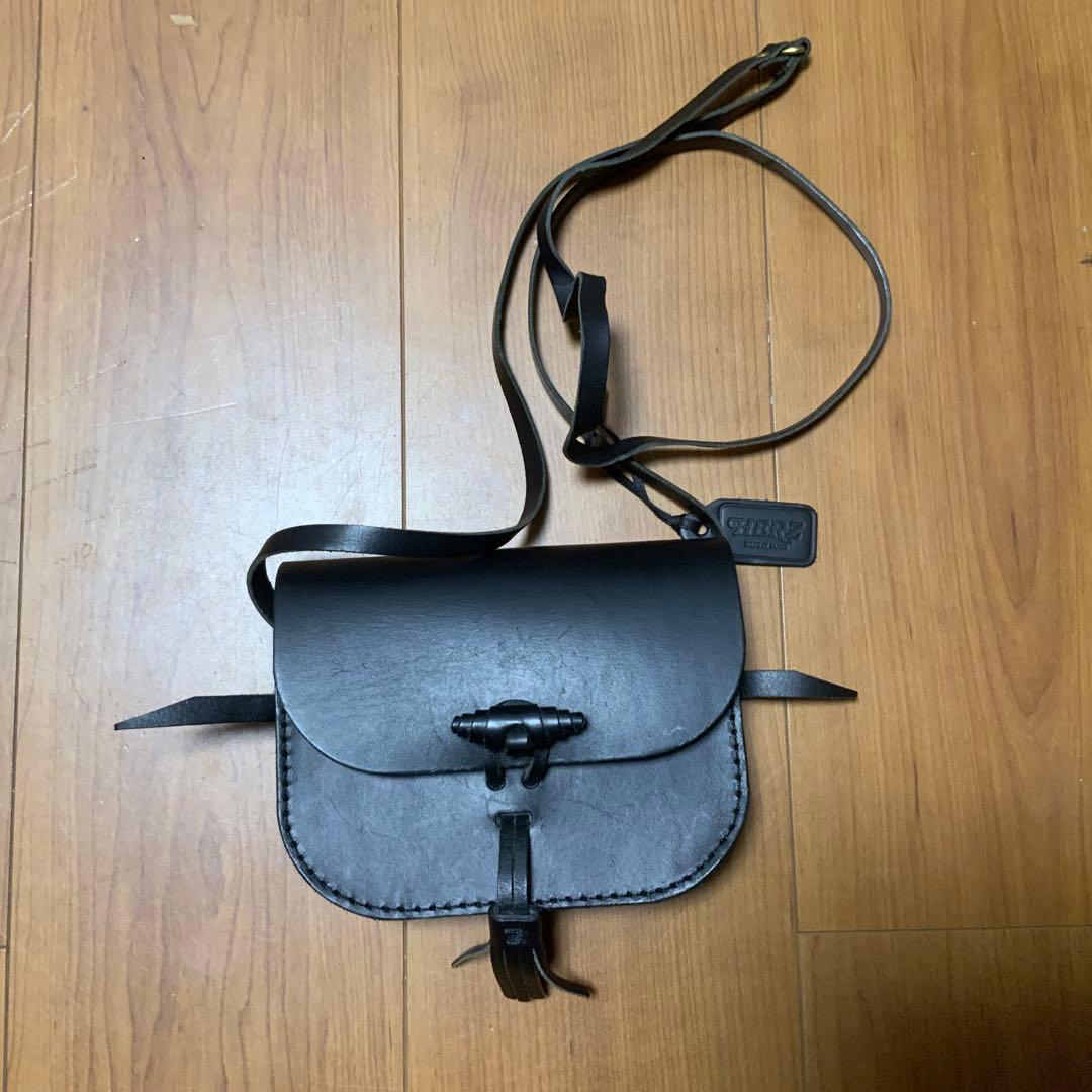 Herz ヘルツ タッセルポシェット(CP-18) ショルダー ブラック - メルカリ