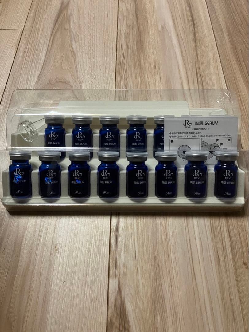 【新品未使用 正規品】REVIルヴィ　陶肌セラム（延髄幹細胞美容液）15本 f143965e2b7fe485ba0961ea8b35e2