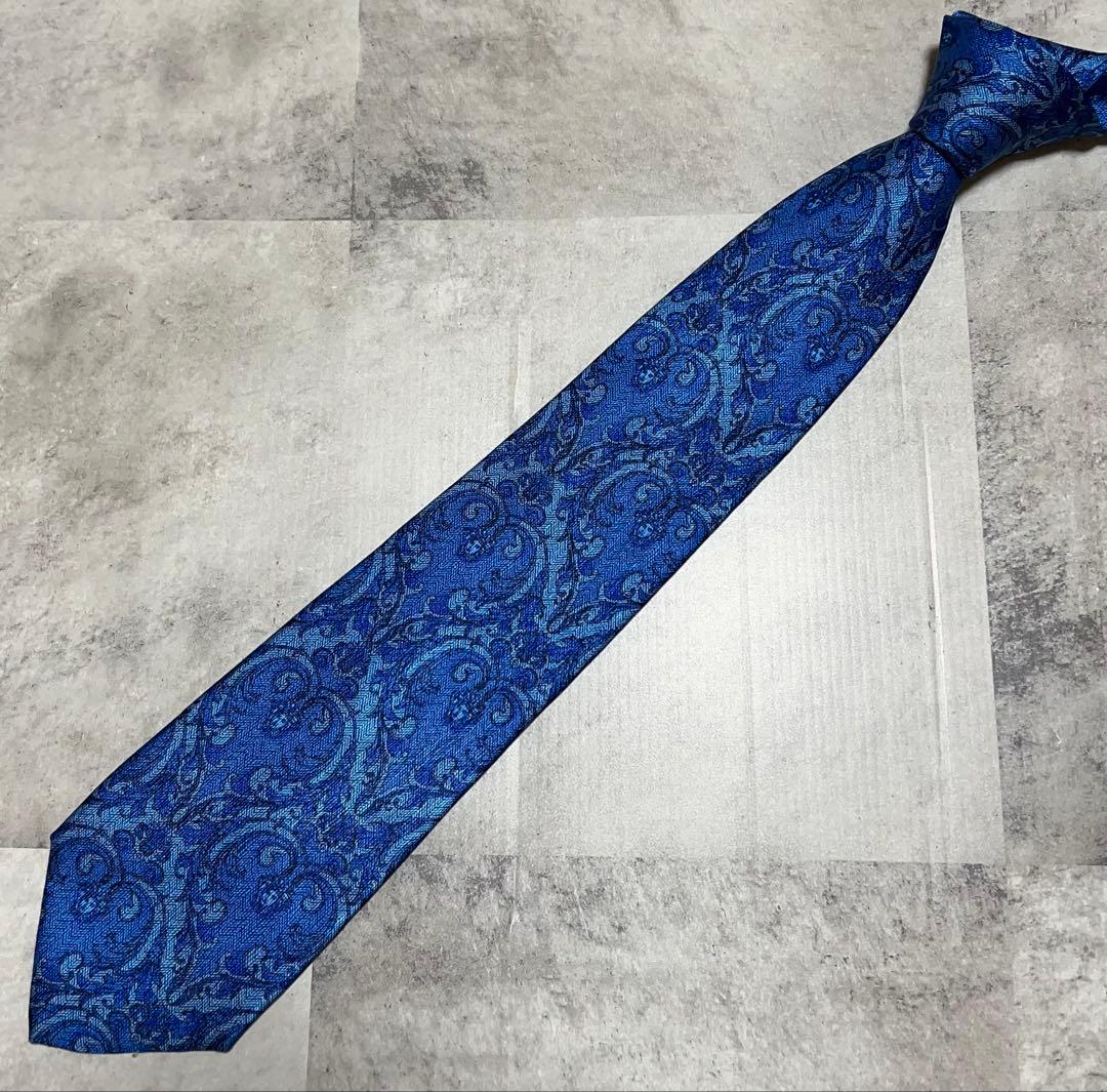 VERSACE ネクタイ バロック メデューサ 総柄 - メルカリ