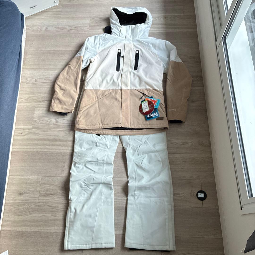 未使用 エアボーン ARBN スキーウェア スノボードウェア 上下セット LL ARBN（エアボーン） （キッズ）ジュニア スキー スノーボード ウェア