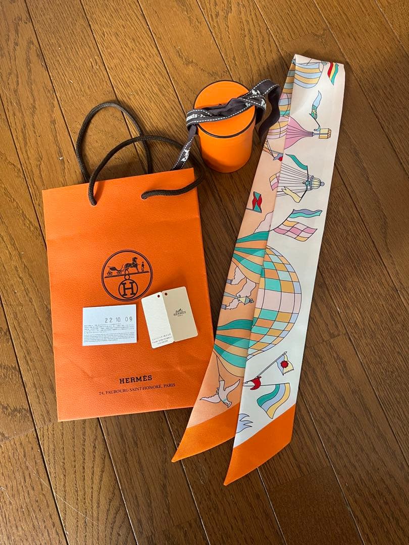 エルメス　ツイリー　≪大空の熱狂≫ 2022年 春夏 HERMES エルメス スカーフ ツイリー 大空の狂気 黒