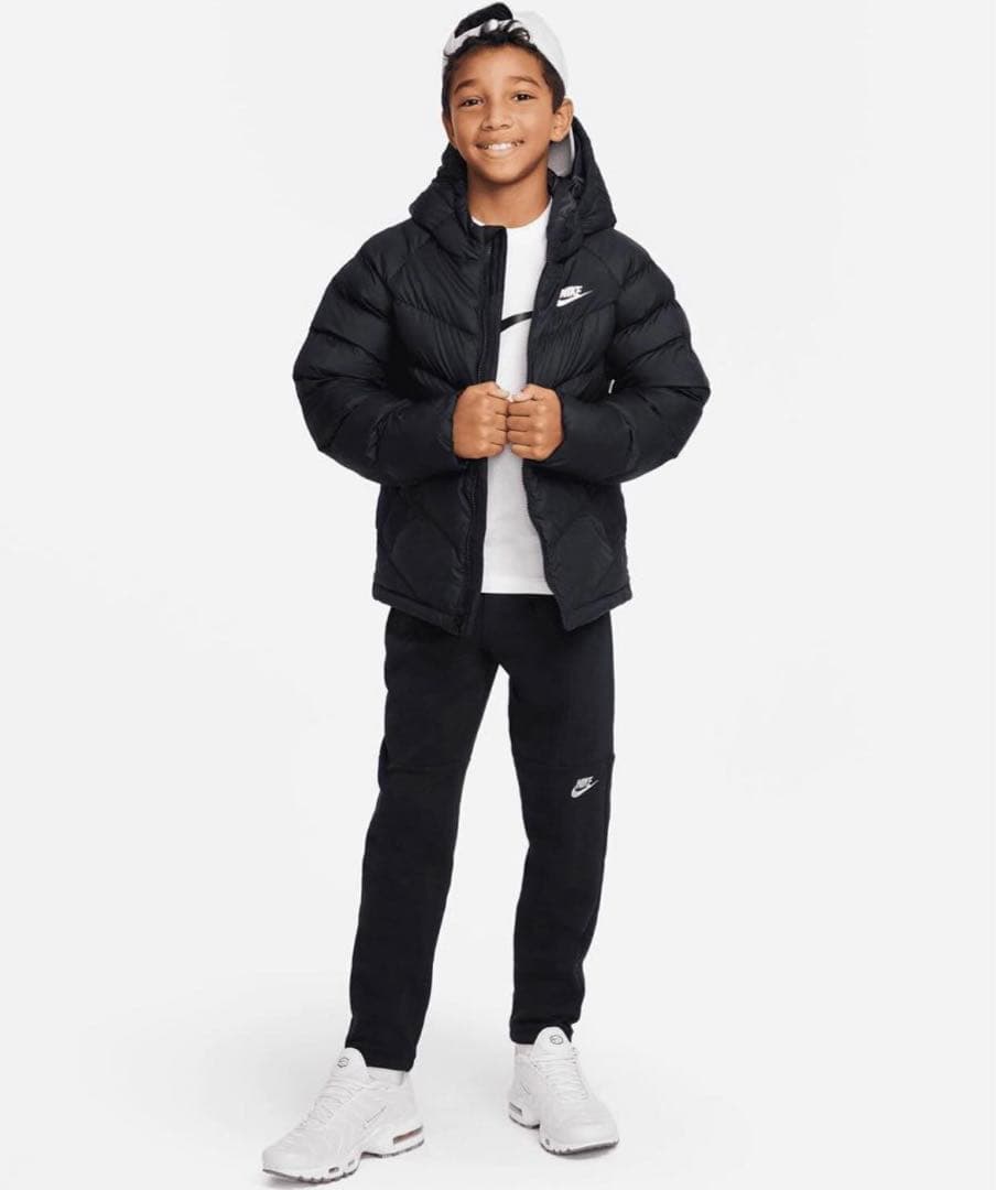 NIKE シンセティック フィル フーディ ジャケット150サイズ 新品未使用