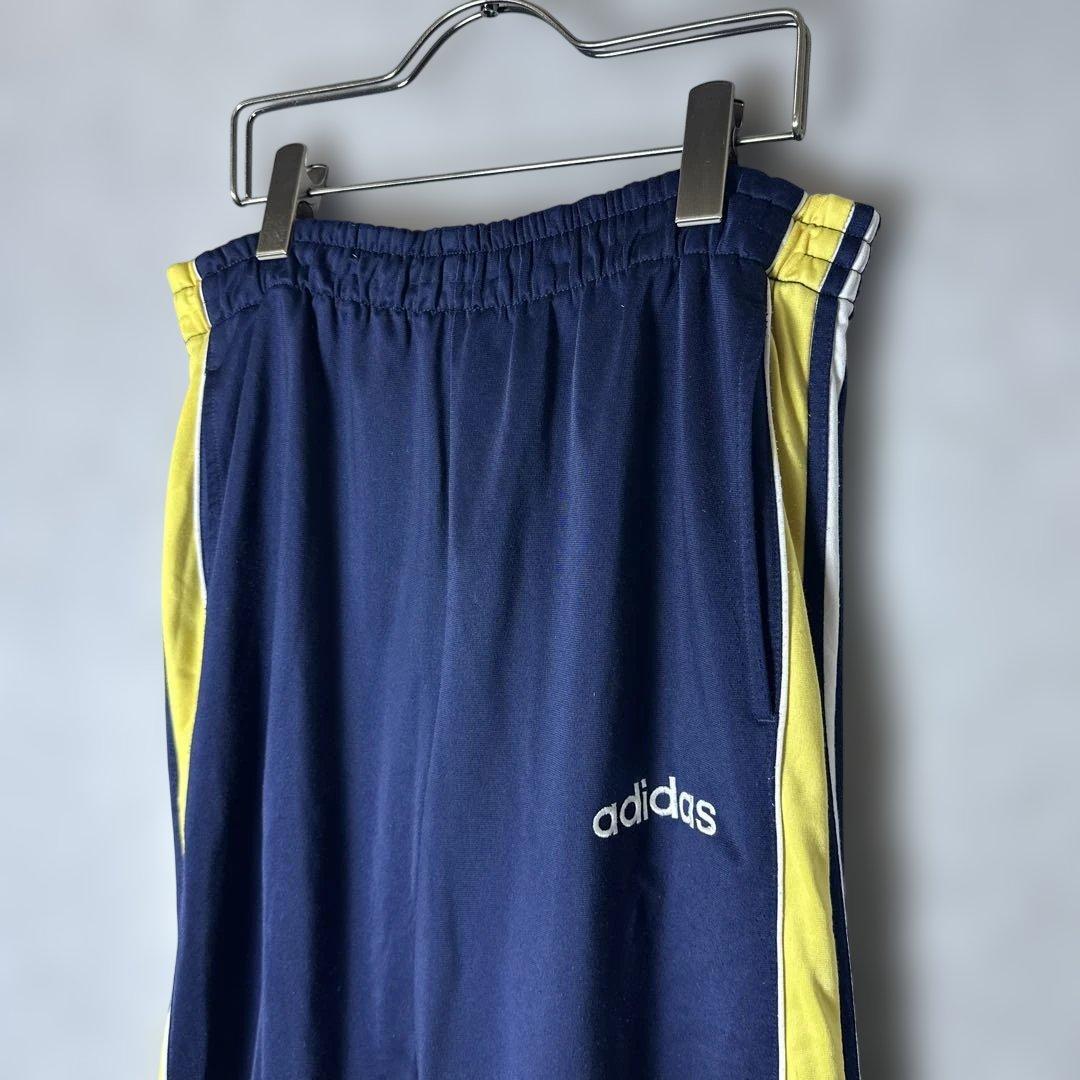 値下げ交渉可】adidas アディダスリメイクパンツ - メルカリ