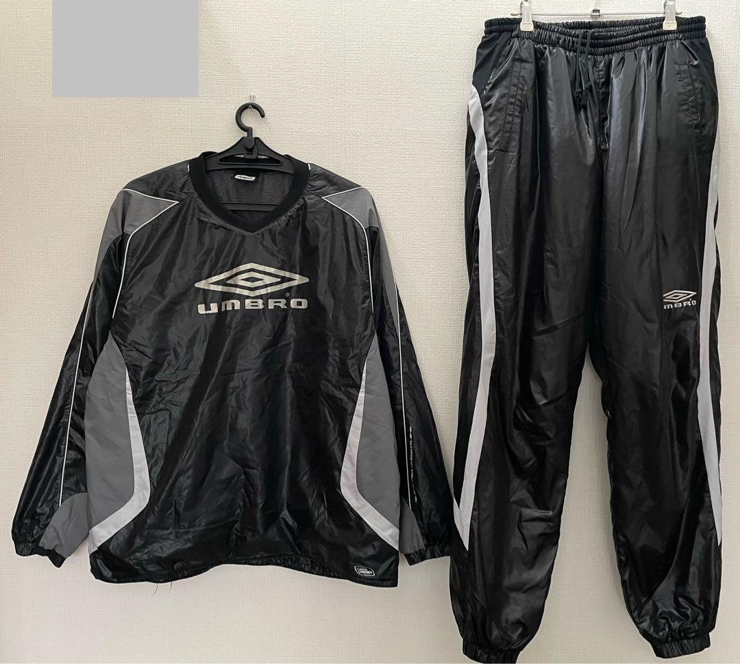 アンブロ UMBRO 中綿 ピステ上下セット 上 / O・下 / XO - メルカリ